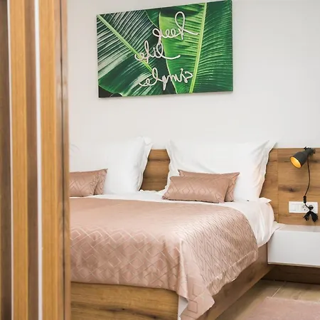 Lucky Charm Apartman *