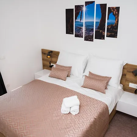 Lucky Charm Apartman Zára